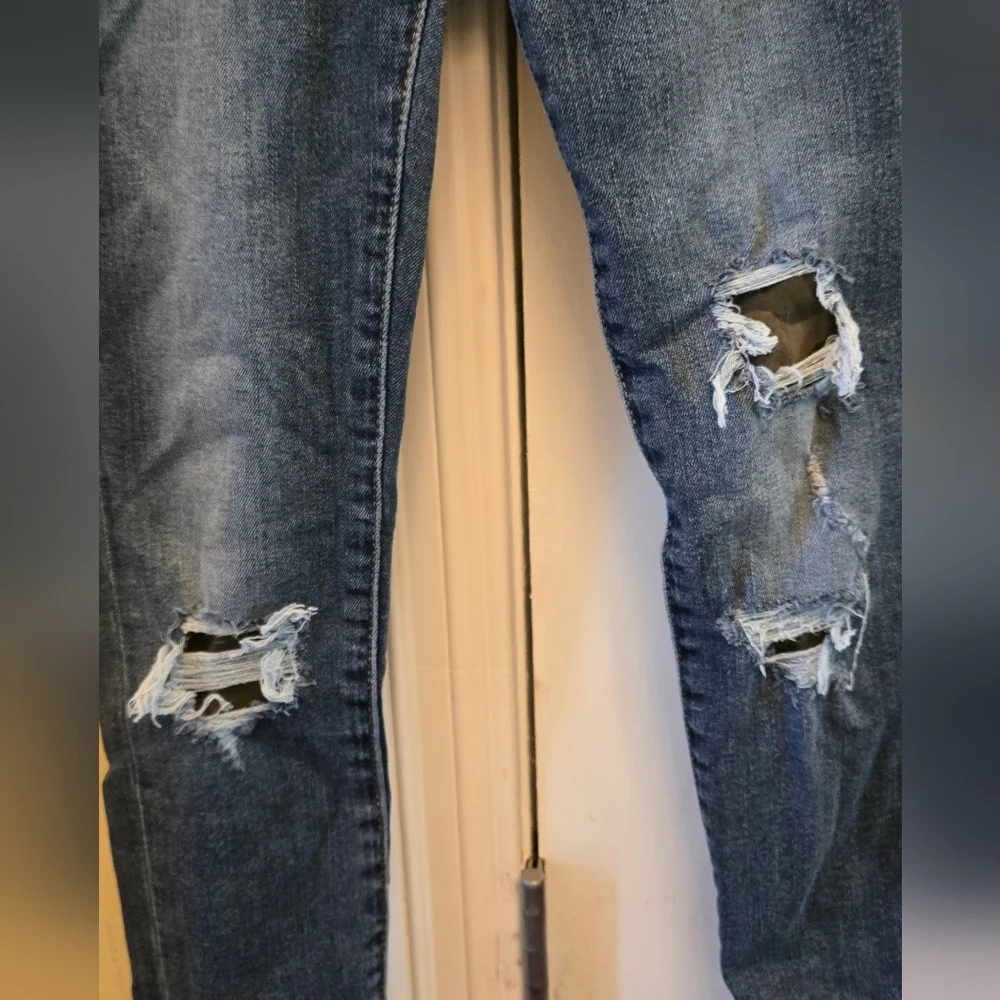 Old Navy Boy's Blue Distressed Karate Slim Jeans Size 6 Slim